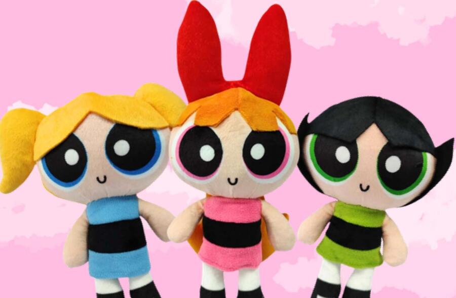 Pelúcias oficiais das Meninas Superpoderosas em operação nas máquinas Warner Bros.